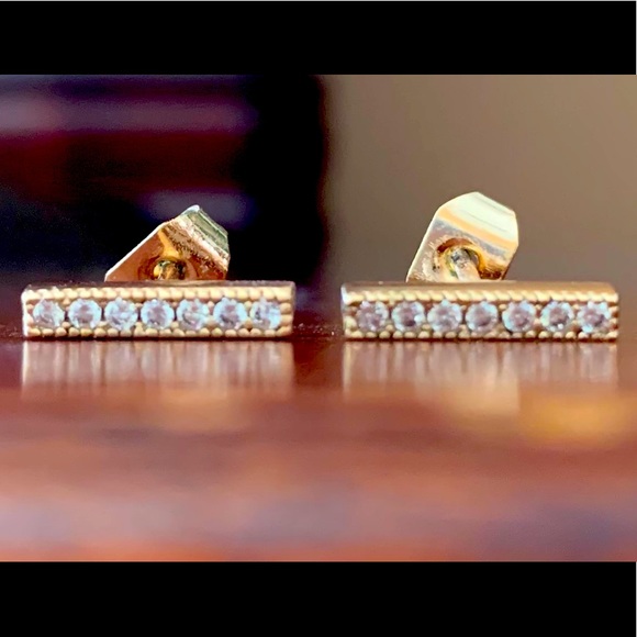 Kendra Scott Jewelry - Kendra Scott Rose Gold Stud Earrings